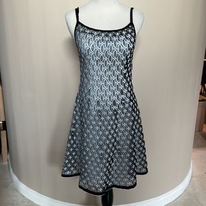 D.Exterior Black & White Dress. Small